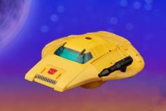 TRANSFORMERS-LEGACY-UNITED-DELUXE-CLASS-ORIGIN-BUMBLEBEE-8