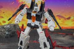 TRANSFORMERS-LEGACY-UNITED-VOYAGER-CLASS-G1-UNIVERSE-RAMJET-1