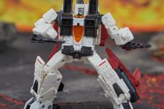 TRANSFORMERS-LEGACY-UNITED-VOYAGER-CLASS-G1-UNIVERSE-RAMJET-3