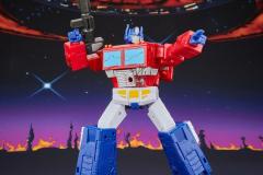 TF-STUDIO-SERIES-MTMTE-COLLECTION-TFTM-LEADER-CLASS-OPTIMUS-PRIME-3