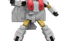 TRANSFORMERS-AGE-OF-THE-PRIMES-COMMANDER-CLASS-AERIALBOT-SILVERBOLT-1-01