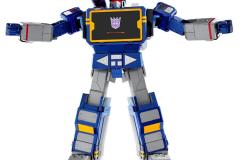 Soundwave_Action-Arms-Stretched