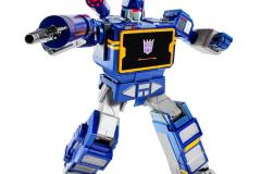 Soundwave_Action-Blaster-Angle