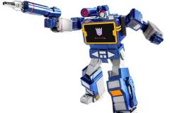 Soundwave_Action-Blaster-Shot