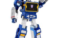 Soundwave_Action-Salute