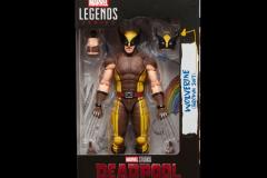 MARVEL-LEGENDS-SERIES-WOLVERINE-BROWN-SUIT-1