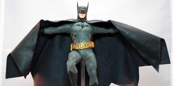 Toy Review: One:12 Collective Batman: Ascending Knight (Mezco) - Fanboy  Factor